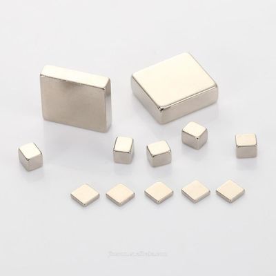 합성 희토류 자석 샘플 강력한 영구 자석 사각형 자석 50*50*25