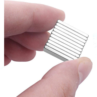 용도 /-0.05mm 니켈로 코팅 된 직사각형 블록을위한 N45 네오디?? 자석