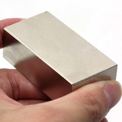 최대 작동 온도 60°C NdFeB 자석 N52 슈퍼 강 블록 50x25x10mm 네오디미움
