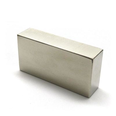 큰 정사각형 얇은 평면 슈퍼 강 네오디미움 자기 장 N52 40x20x10mm 발전기
