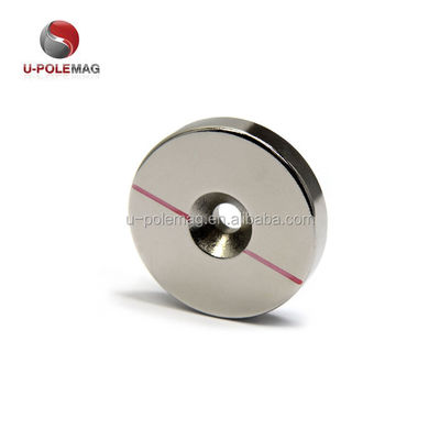 최대 작업 온도 60°C M10 Countersunk 구멍과 함께 N52 네오디미움 디스크 자석