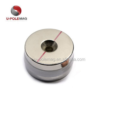 최대 작업 온도 60°C M10 Countersunk 구멍과 함께 N52 네오디미움 디스크 자석