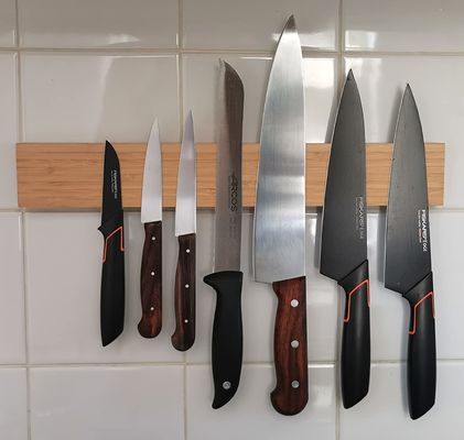오크 목재 자기 칼 들고 벽 장착 공간 절약 부엌 액세서리 680-995g