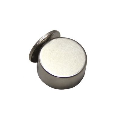 강력한 희토류 NdFeb 자석 영구 N52 축 원형 네오디미엄 자석 D30x10mm