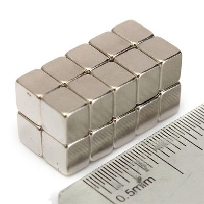 최대 작동 온도 80도 N35 큐브 네오디륨 자석 강 희토류 자석