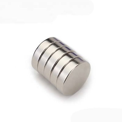 20 년의 경험과 ISO9001 ISO/TS 16949 인증을 가진 네오디륨 자석