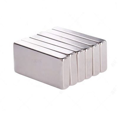 직사각형 얇은 자석 20x10x3mm 최대 작업 온도 80 센티그라드 3.3kg 힘