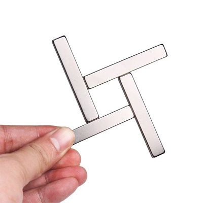 맞춤형 네오디미엄 자석 막대기 손톱 자석 키트와 함께 독특한 고양이 눈 손톱을 만들어